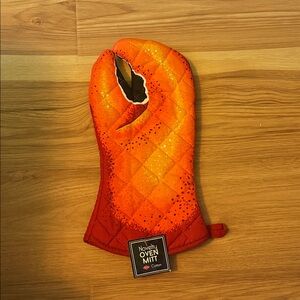 Crab claw oven mitt